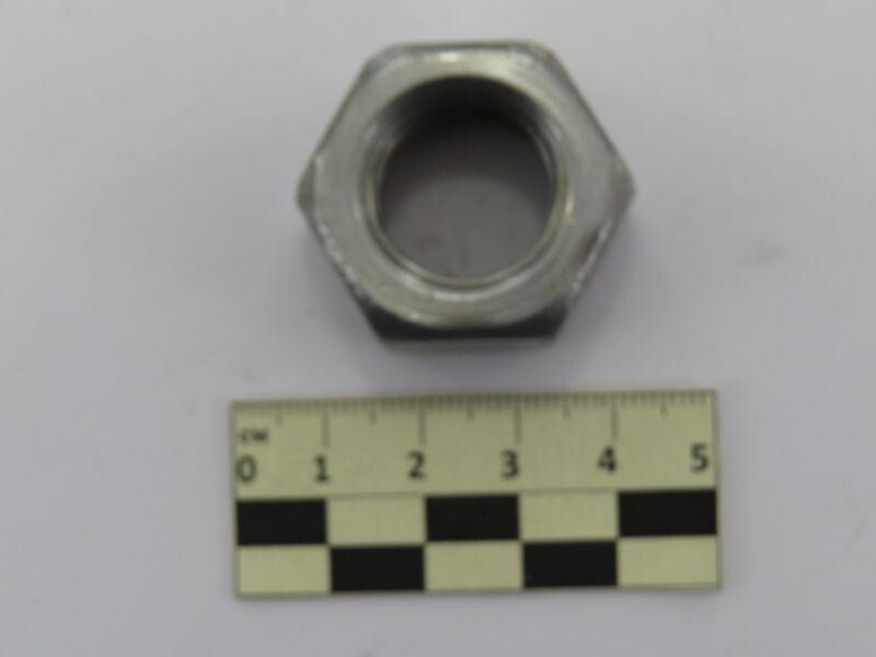 Гайка водяного насоса Д-65 (М20х1,5)