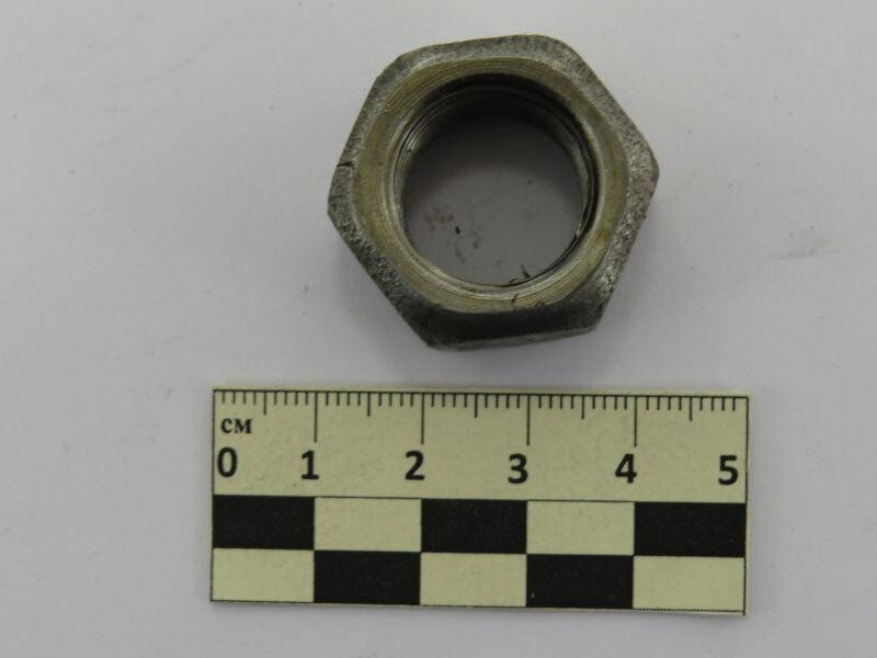 Гайка водяного насоса Д-160, 180 (М18х1,5)